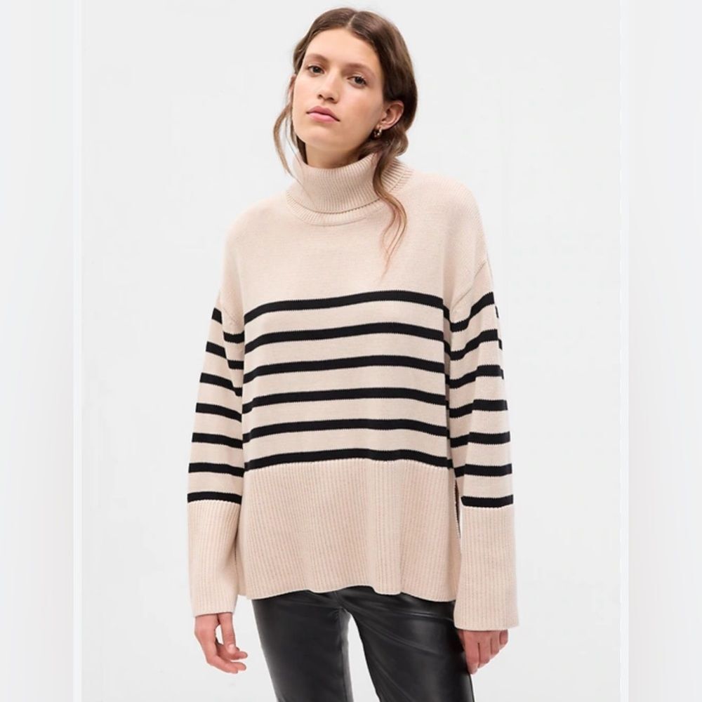 H&M Cream Stripe Turtleneck Chunky Oversize Minimalist Streetwear Casual Sweater